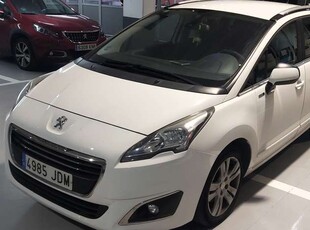 Peugeot 50082.0 BlueHDi Style 7 pl. 150