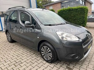 Peugeot PartnerPartner 1.6 Tepee/5*SITZ/AHK/PDC/KLIMA/ALLWETTER