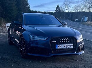 Audi RS64.0 TFSI quattro performance