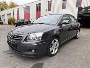 Toyota Avensis1.8i VVT-i 16v Linea Luna