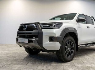 Toyota Hilux2.8 D4-D Double Cab INVINCIBLE °JBL°AHK°