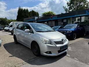 Toyota VersoEdition/Klima/AHK/Glasdach/Euro5/Tüv Neu