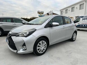 Toyota Yaris1.0 5 porte Lounge OK NEOPATENTATO