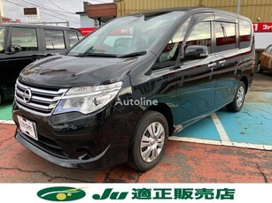 Миниван Nissan SERENA