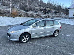 Продавам комби Peugeot 307 на търг