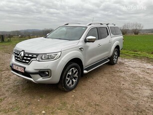 Продавам пикап Renault Alaskan на търг