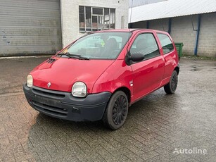 Продавам хечбек Renault Twingo на търг